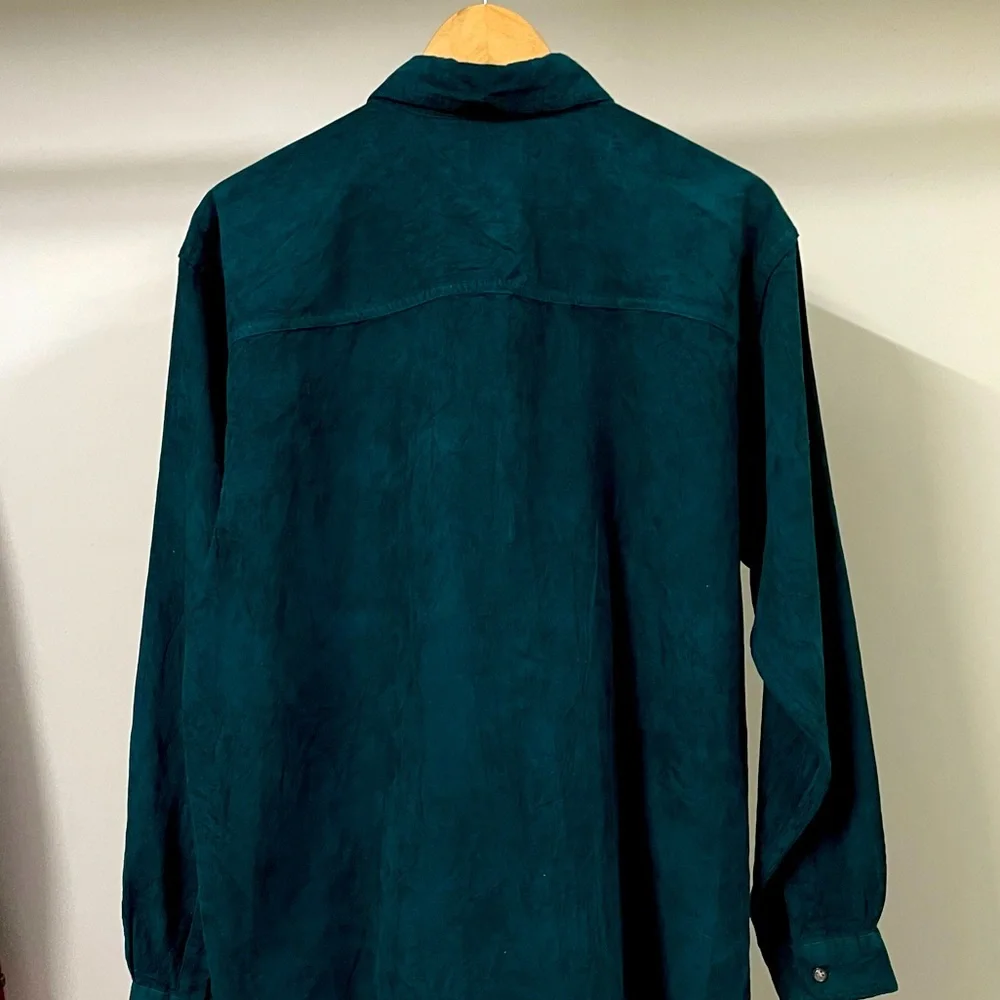 CHIC AUTHENTIC CORDUROY PEACOCK 🦚 GREEN CASUAL SHIRT FOR MEN’S & WOMEN’S - Picture 3 of 5